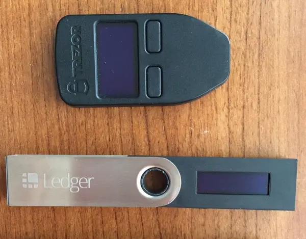 Ledger или Trezor