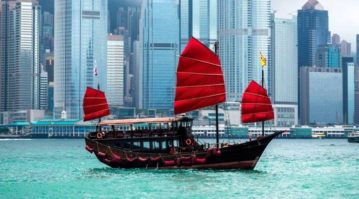 Гонконг двигается в сторону криптовалют